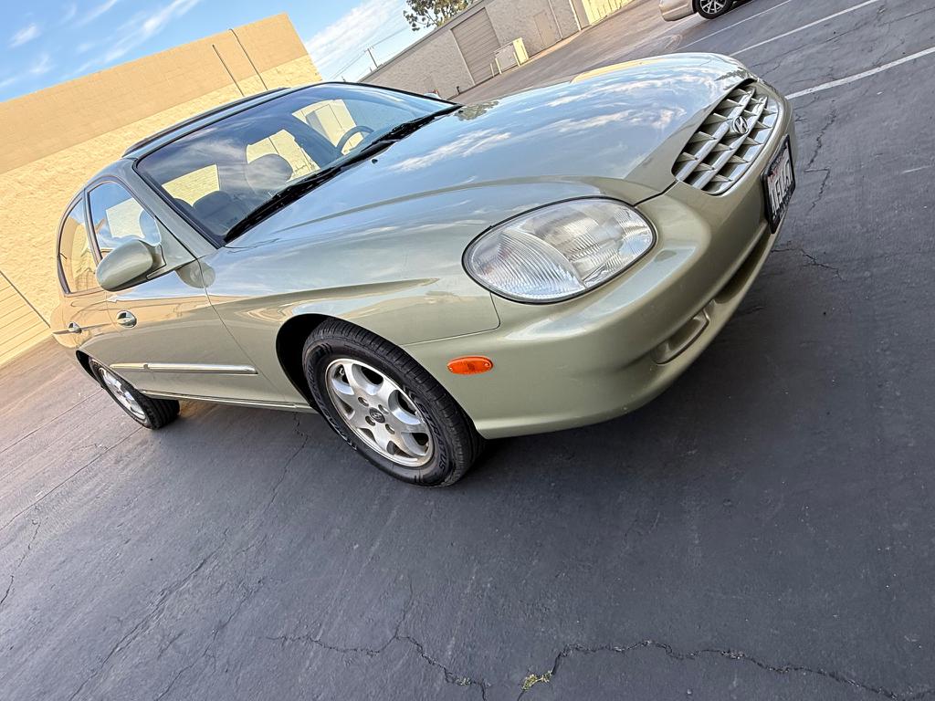 View vehicle photo 2