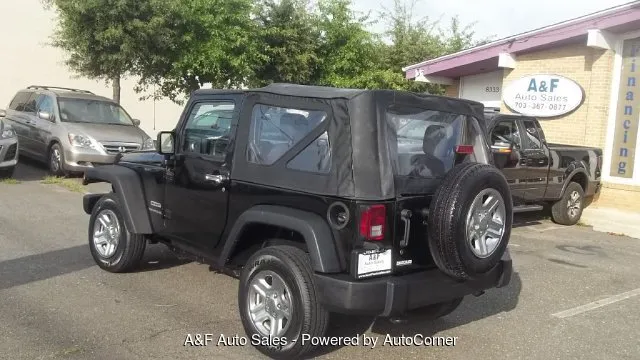 2015 Jeep Wrangler Sport — photo 6 of 24