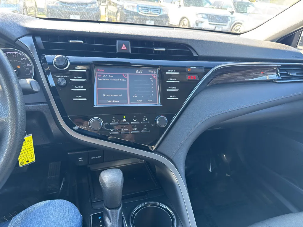 2019 Toyota Camry L — foto 16 de 22