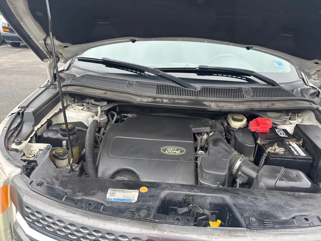 2015 Ford Explorer XLT — photo 18 of 20