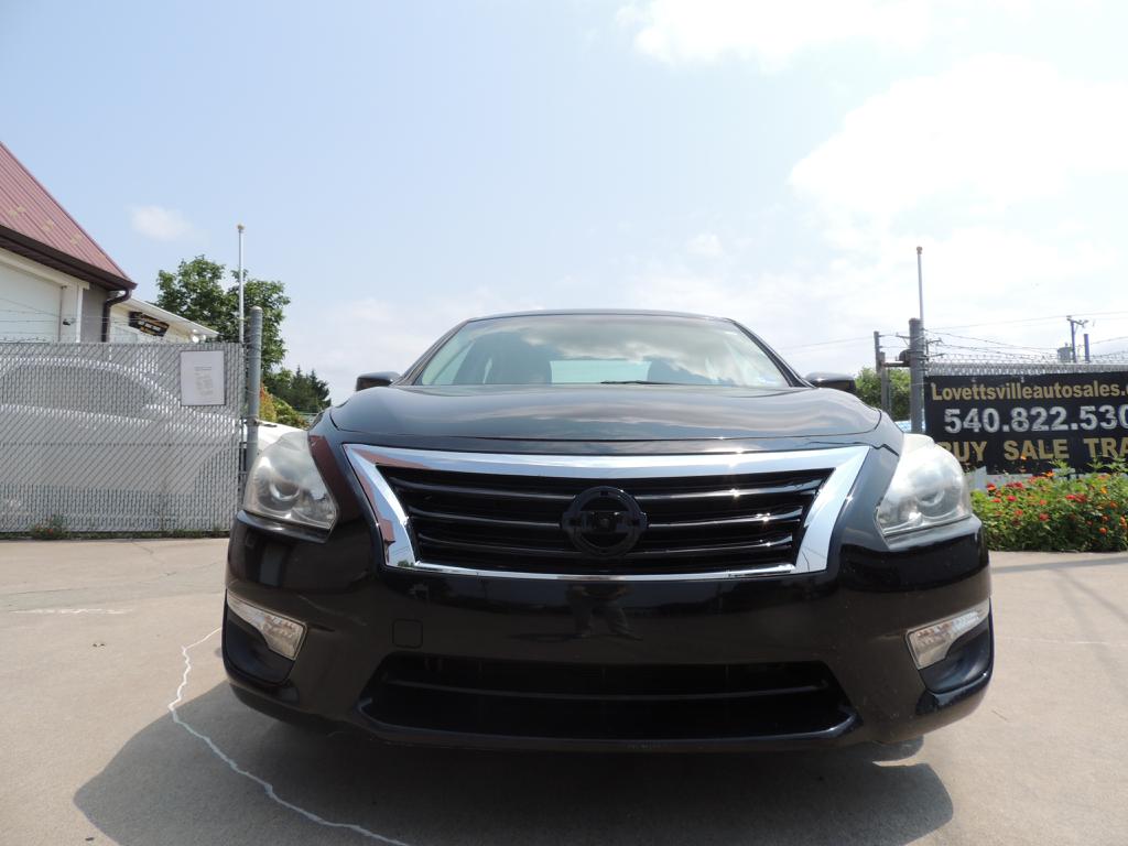 Black 2015 Nissan Altima Sedan Front-Wheel Drive Continuously Variable Transmission