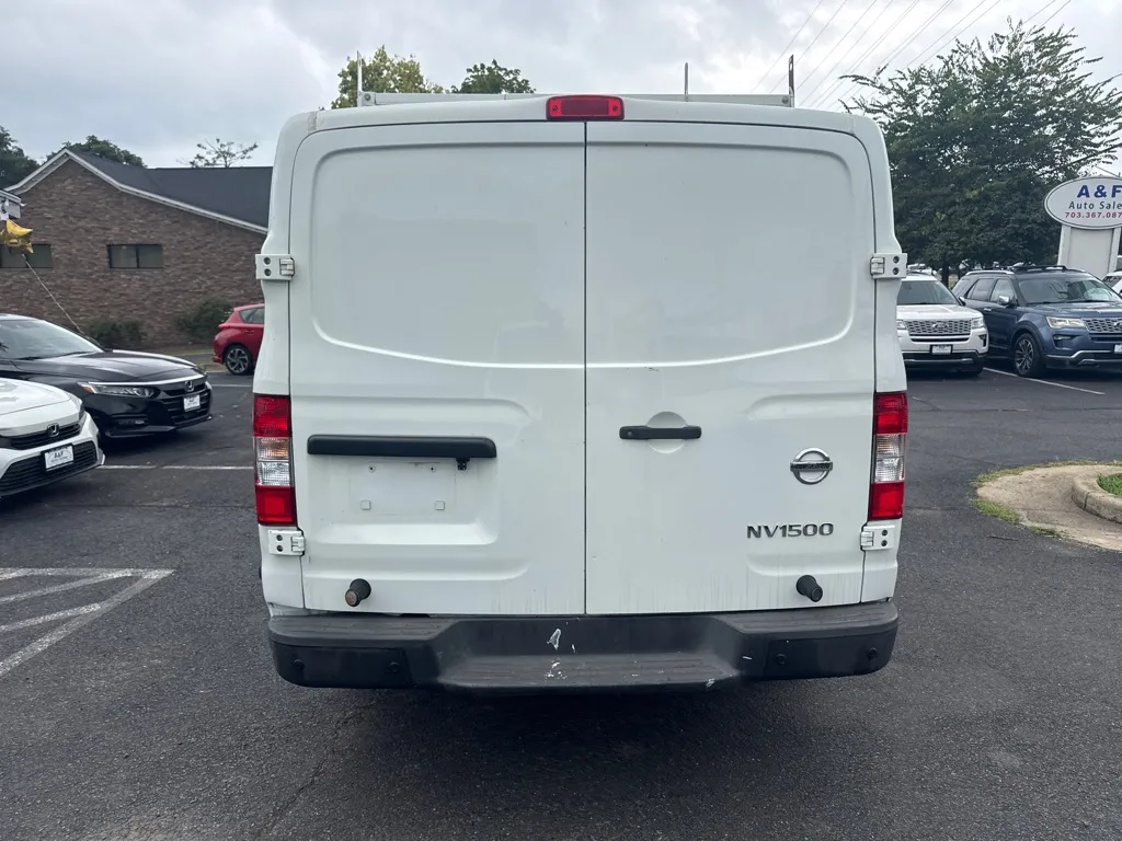 2016 Nissan NV 1500 — photo 7 of 16