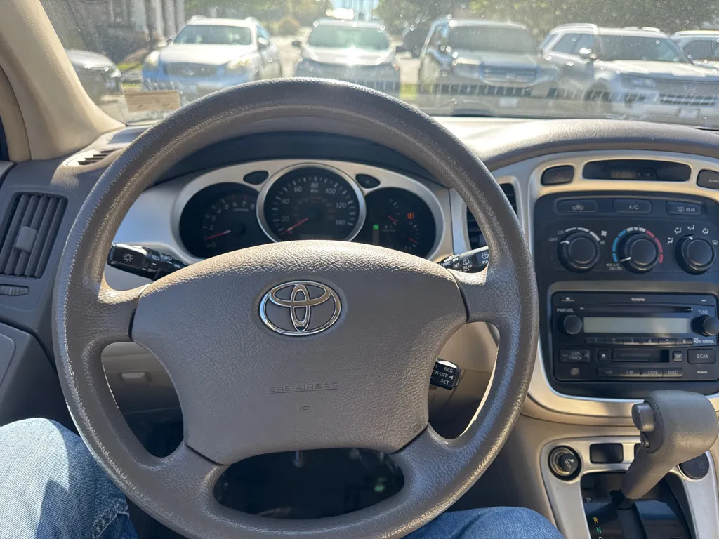 2004 Toyota Highlander — foto 14 de 19