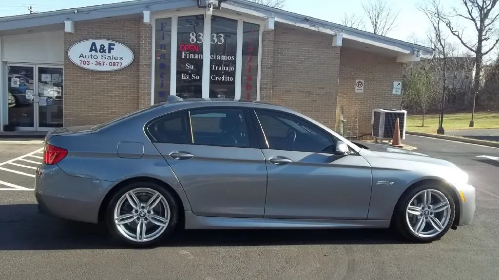 2015 BMW 535i — photo 9 of 17