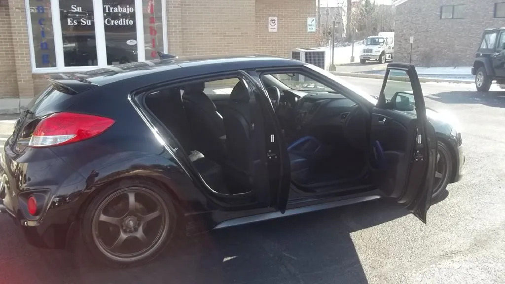 2013 Hyundai Veloster Turbo — photo 9 of 19
