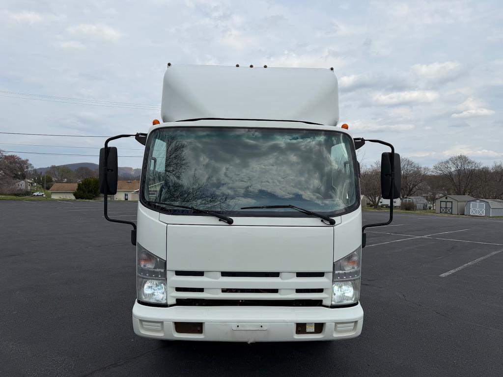 2011 Isuzu NPR - Photo 9