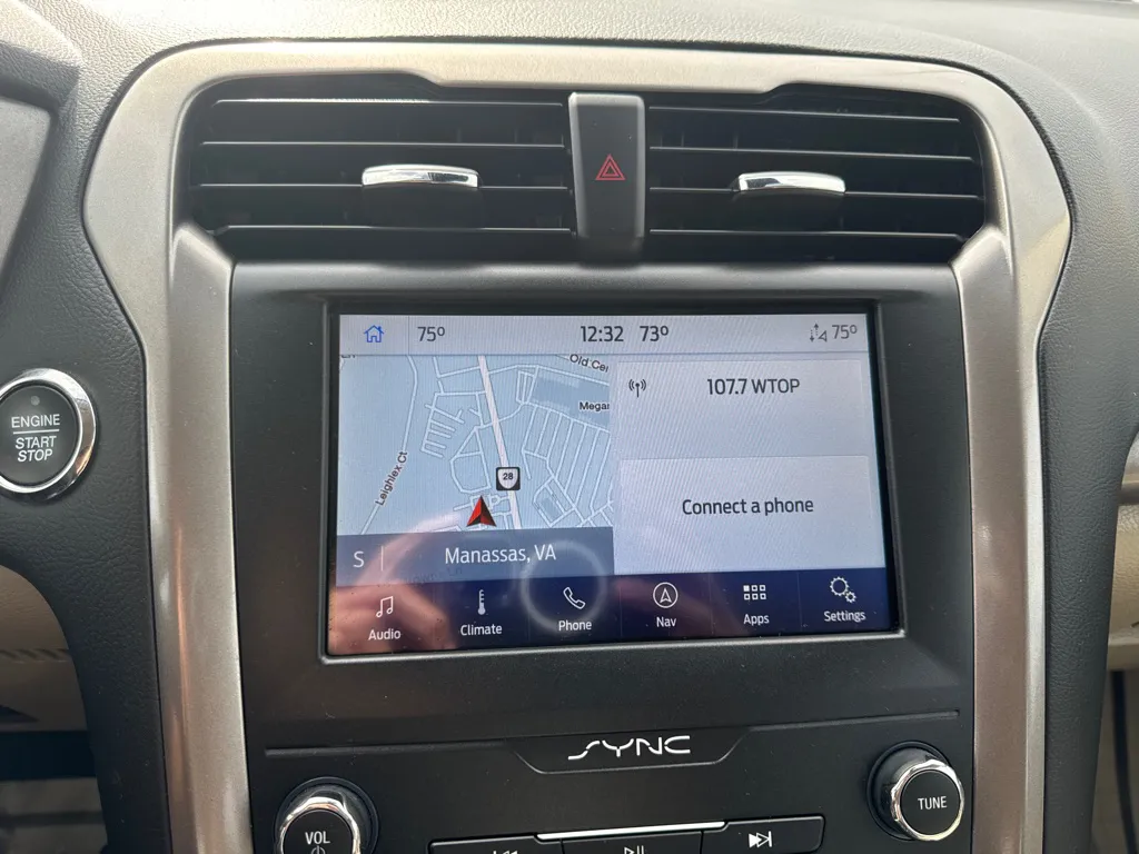 2019 Ford Fusion SE — photo 16 of 23