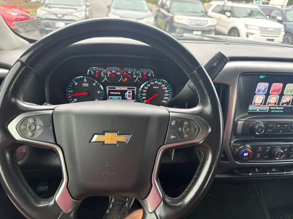 2015 Chevrolet Silverado 1500 LT — photo 16 of 23