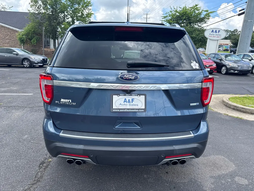 2019 Ford Explorer Platinum — photo 6 of 24