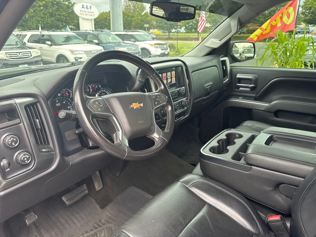 2015 Chevrolet Silverado 1500 LT — photo 15 of 23