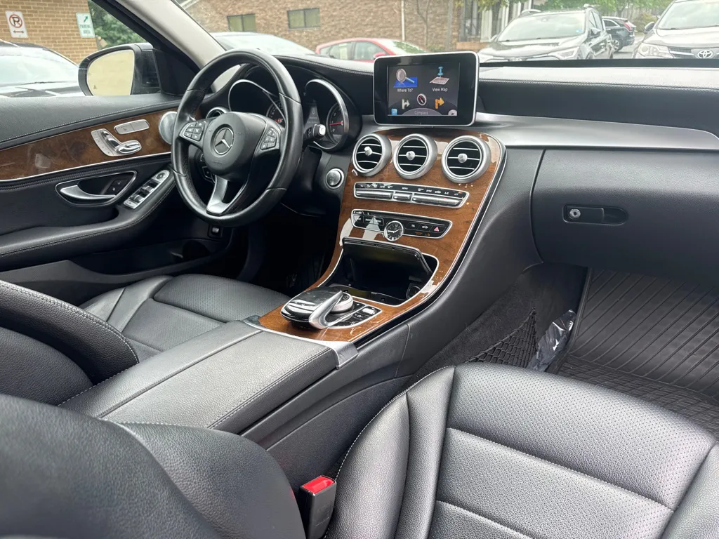 2015 Mercedes-Benz C-Class C 300 4MATIC — photo 10 of 24