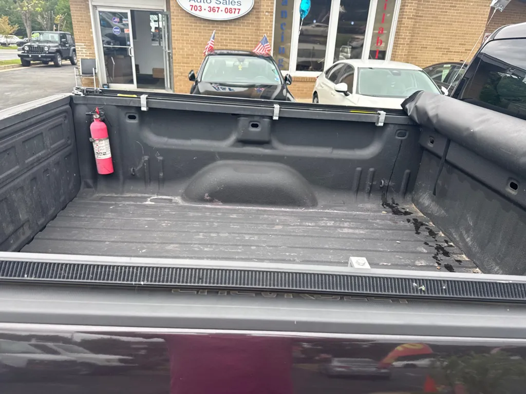 2015 Chevrolet Silverado 1500 LT — photo 12 of 23