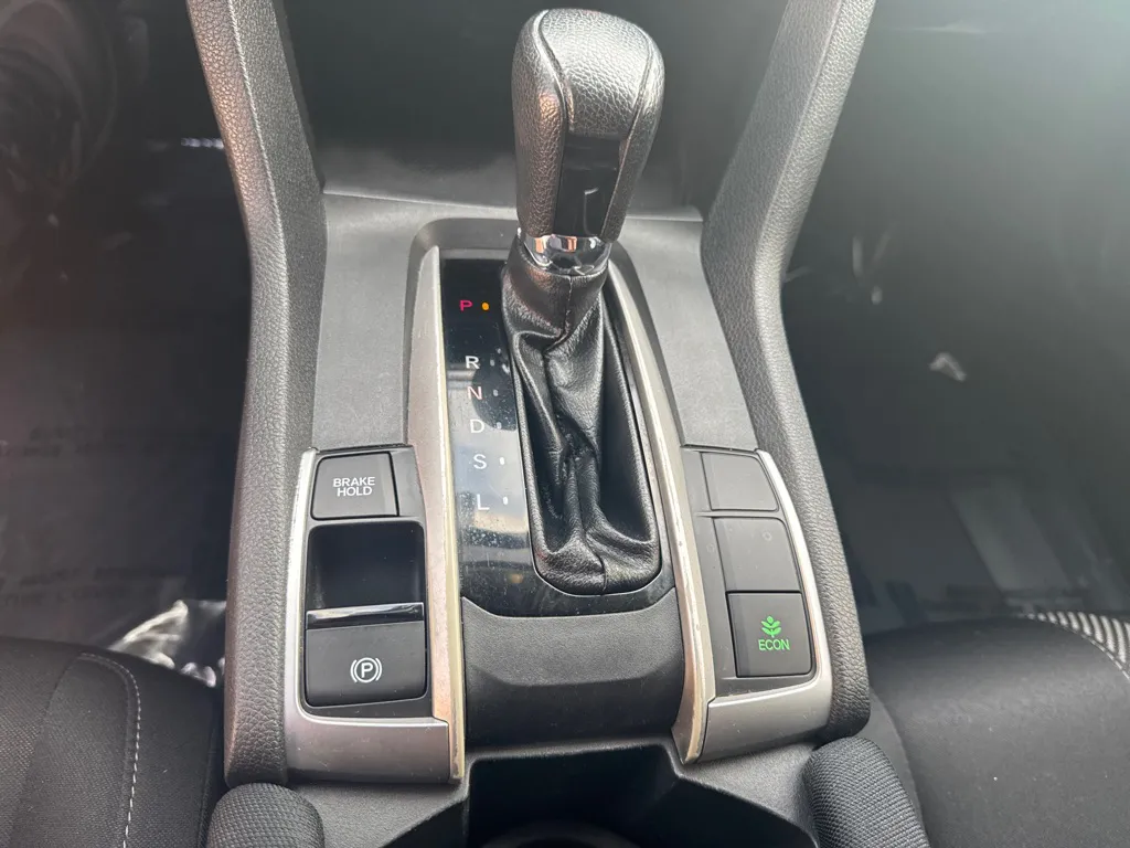 2017 Honda Civic LX — photo 18 of 22