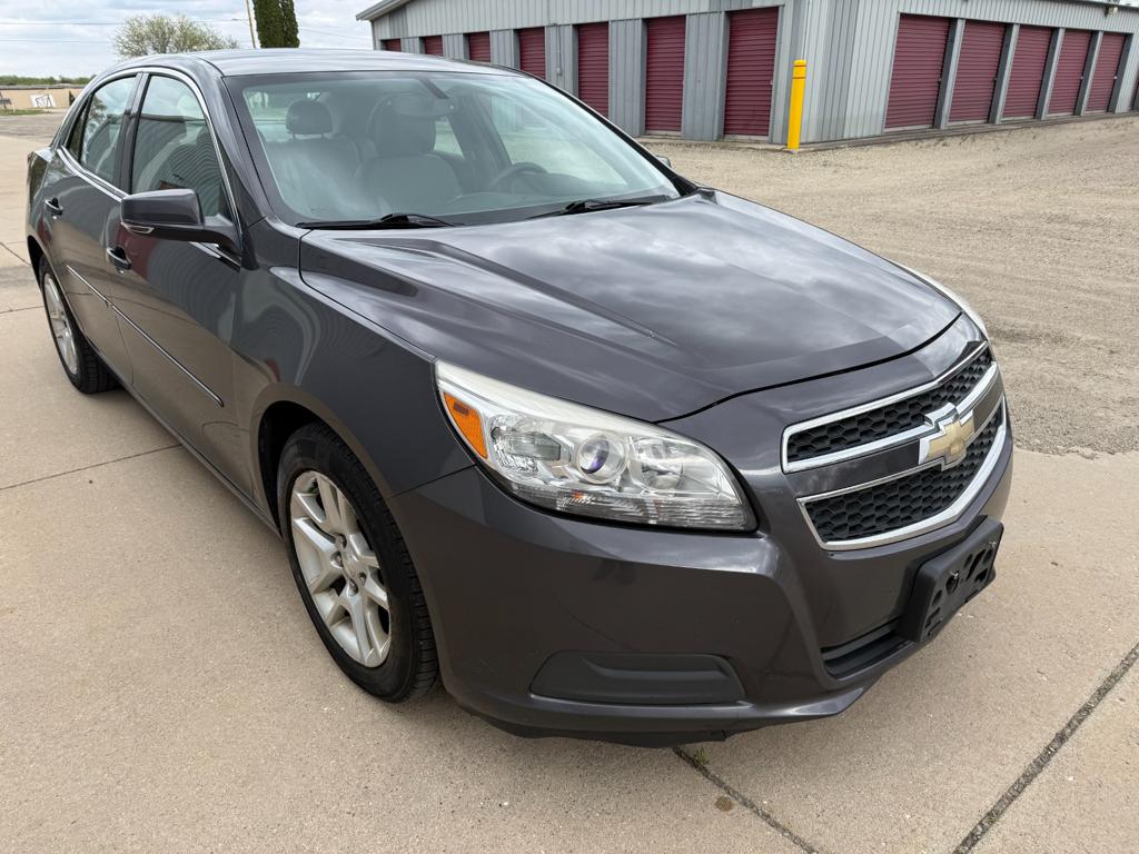 View vehicle photo 5