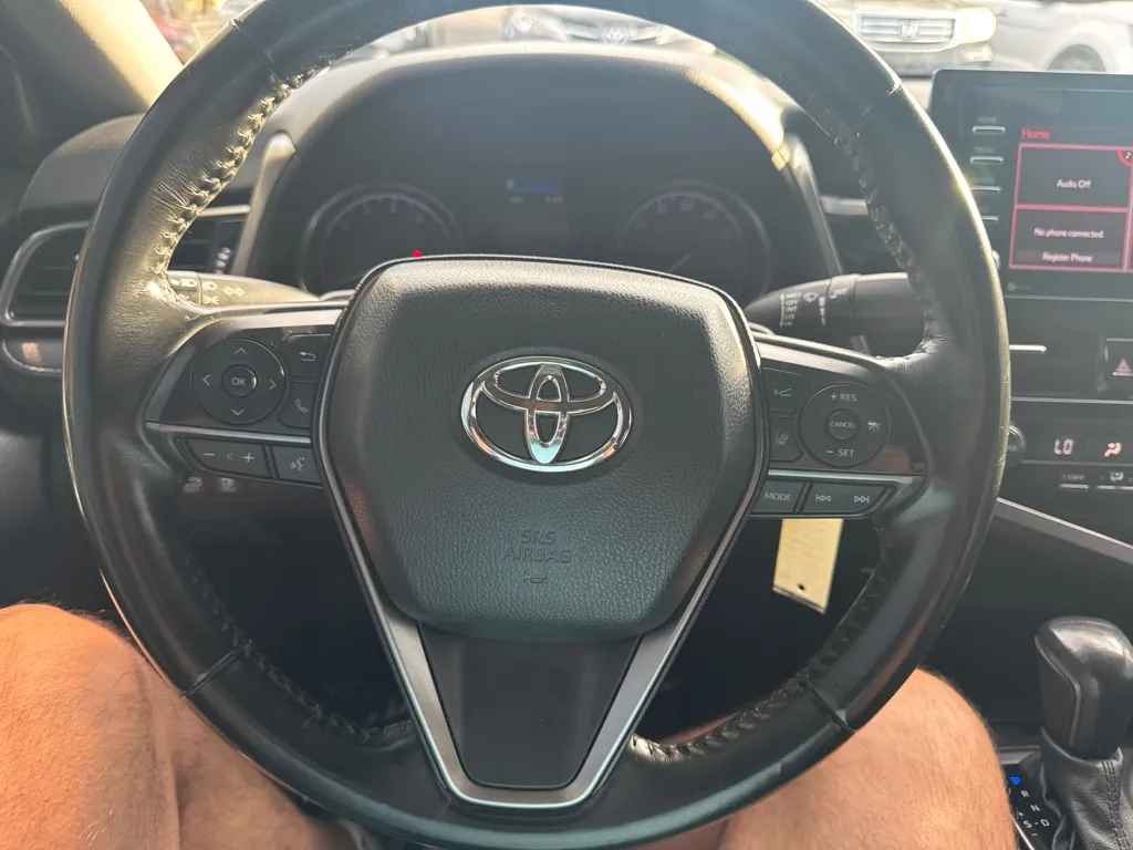 2021 Toyota Camry SE — photo 15 of 21