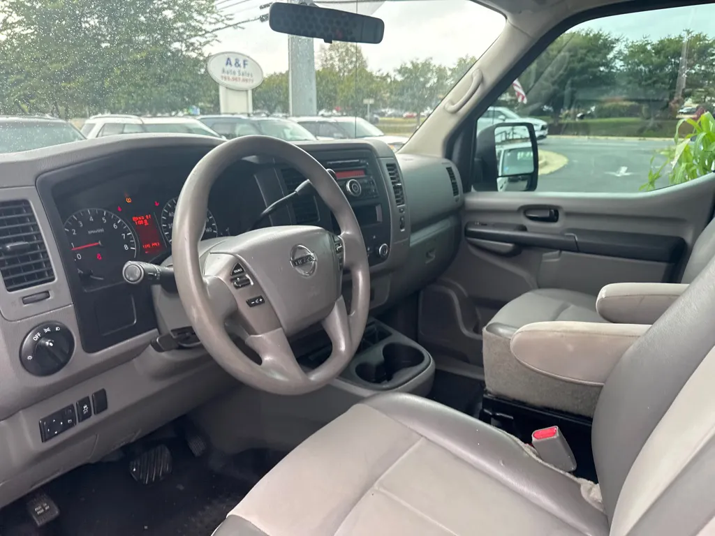 2016 Nissan NV 1500 — photo 10 of 16