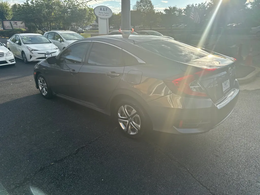 2017 Honda Civic LX — photo 5 of 22