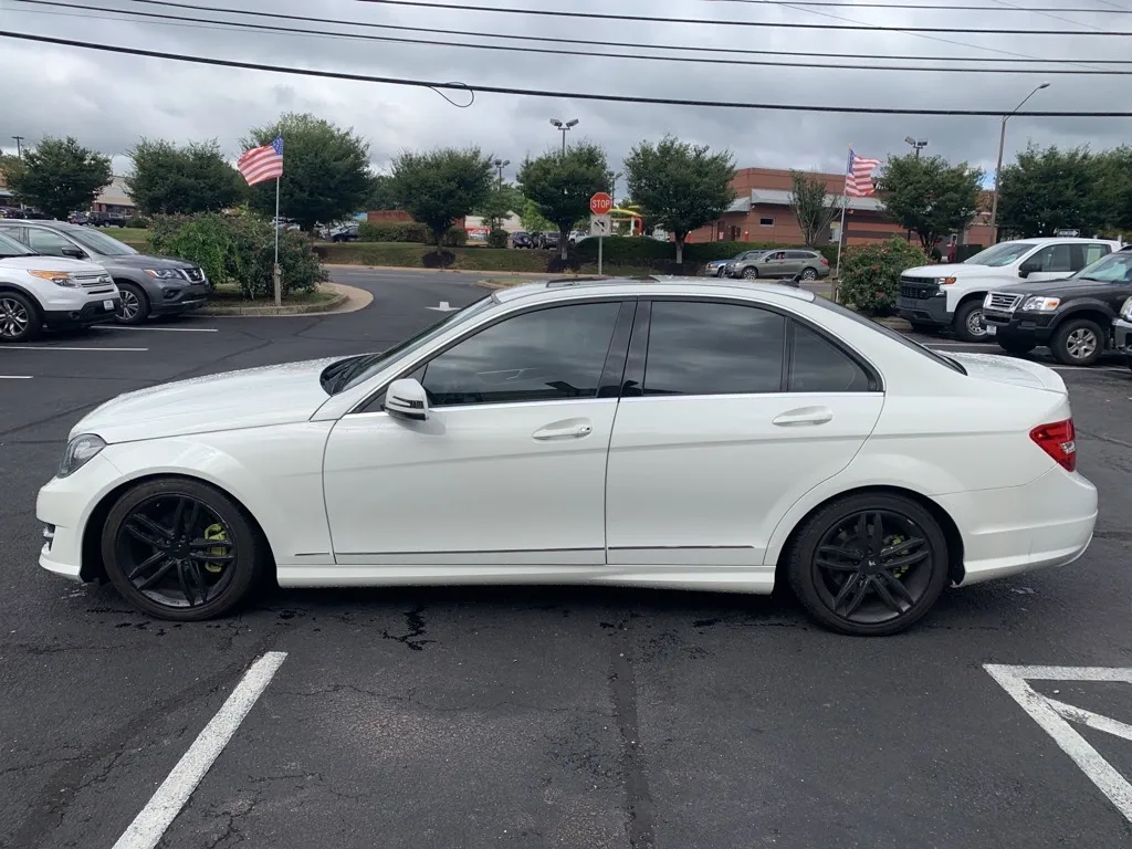 2012 Mercedes-Benz C-Class C 300 4MATIC — photo 7 of 17