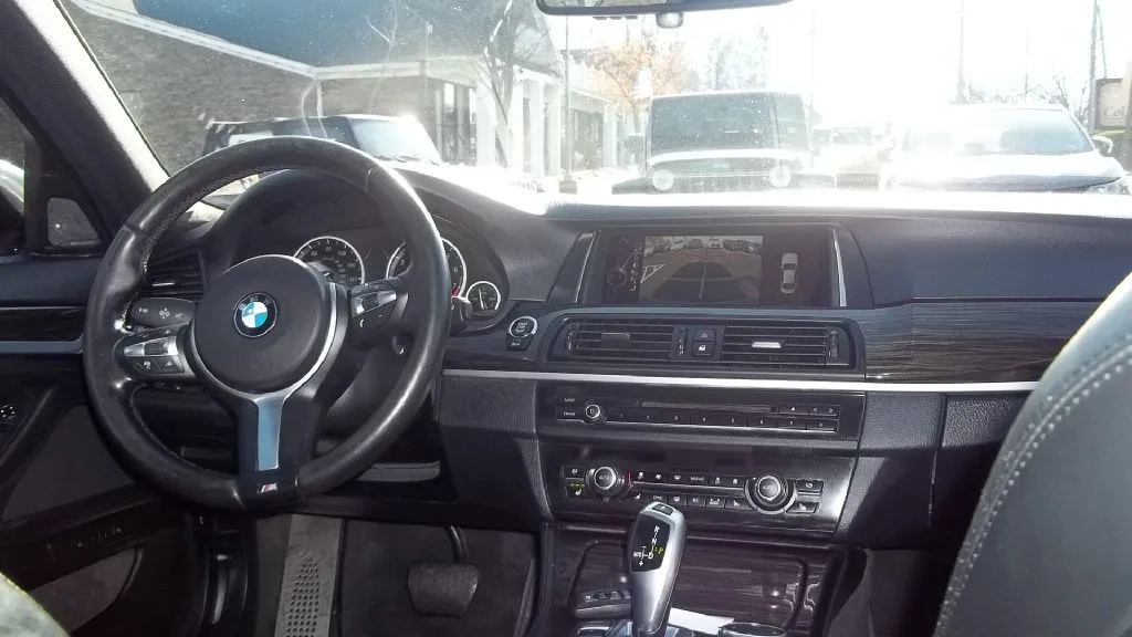 2015 BMW 535i — photo 13 of 17
