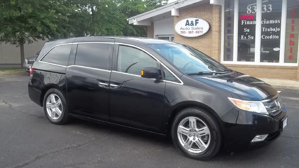 2012 Honda Odyssey Touring Elite — photo 1 of 18