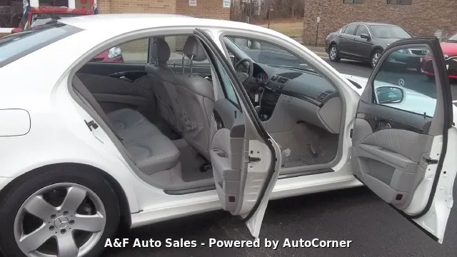 2004 Mercedes-Benz E 320 4MATIC — photo 10 of 30