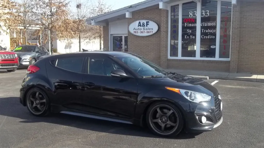2013 Hyundai Veloster Turbo — photo 1 of 19