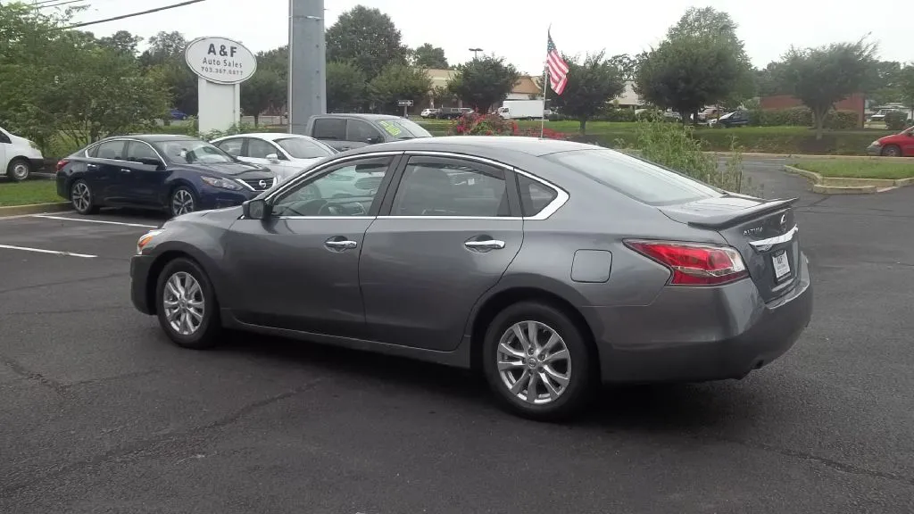 2015 Nissan Altima 2.5 — photo 5 of 16