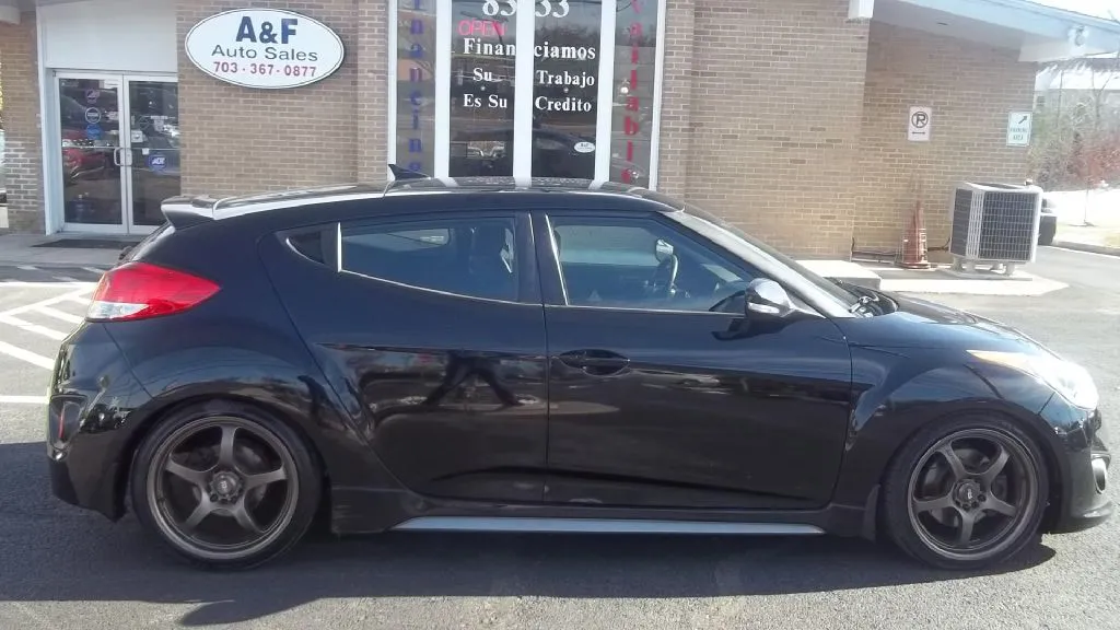2013 Hyundai Veloster Turbo — photo 8 of 19