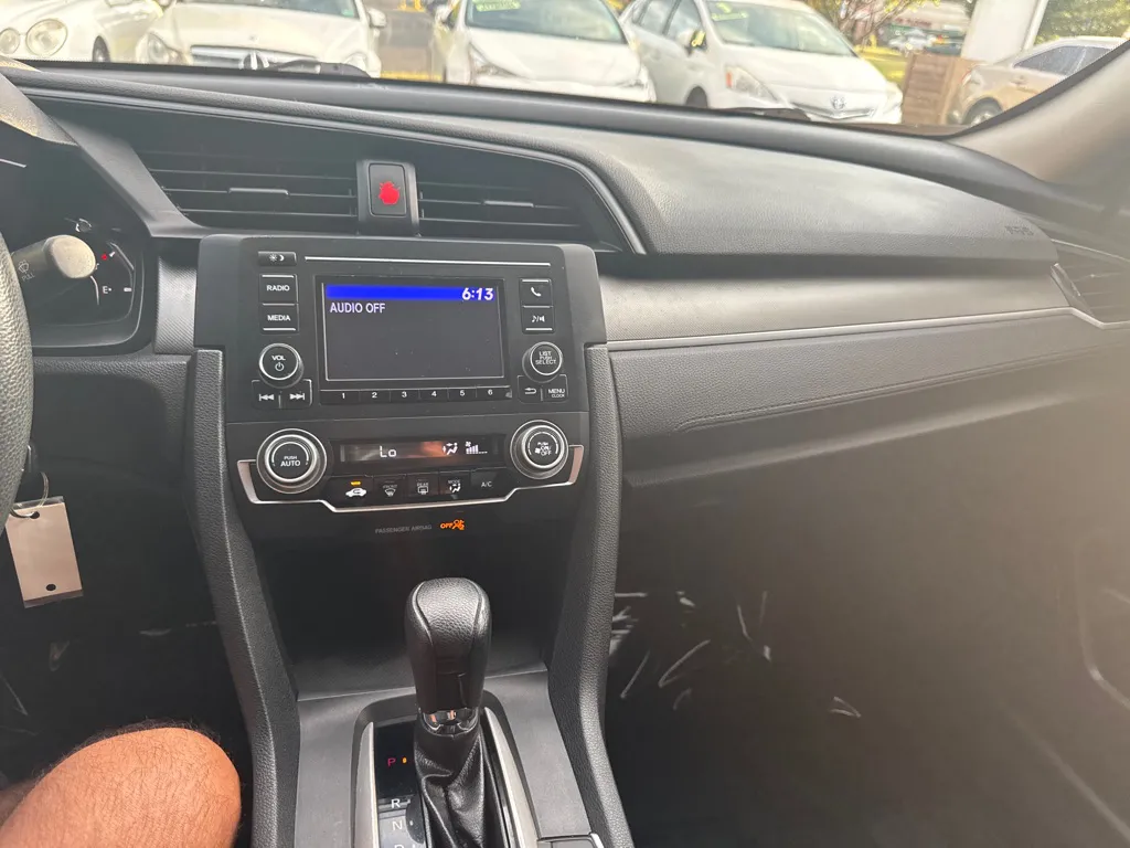 2017 Honda Civic LX — photo 16 of 22
