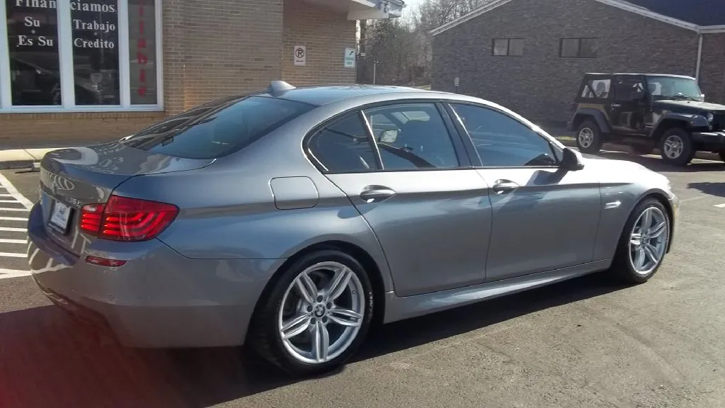 2015 BMW 535i — photo 7 of 17