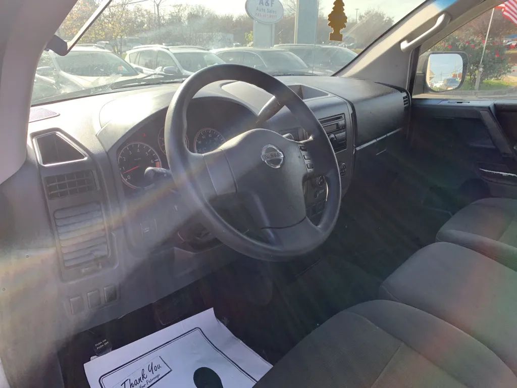 2012 Nissan Titan S — photo 13 of 17