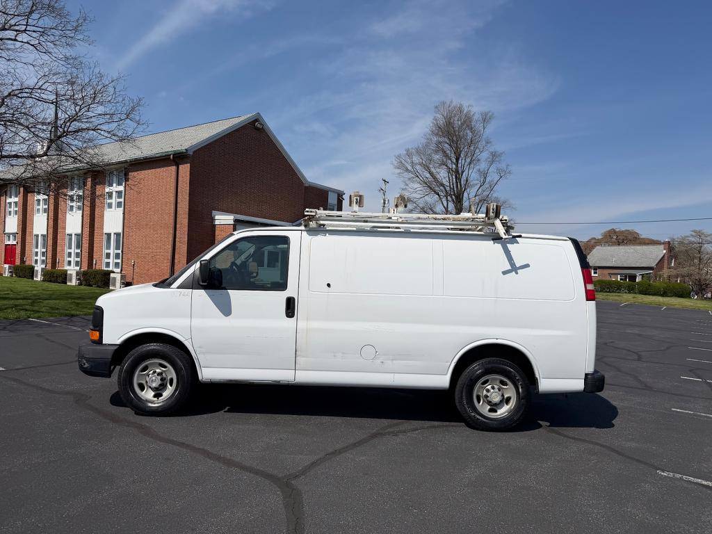 2014 Chevrolet Express Cargo Work Van - Photo 3