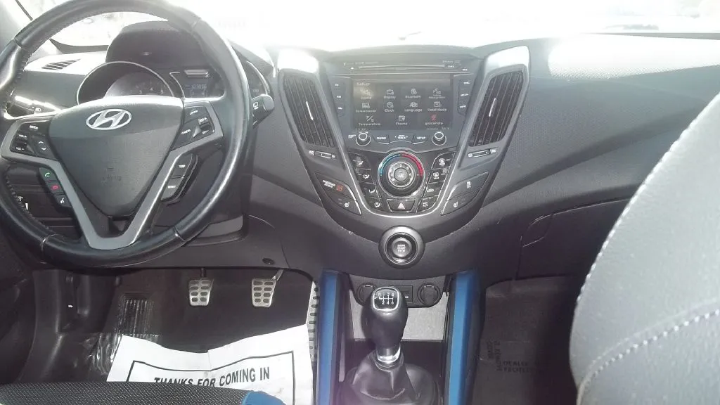 2013 Hyundai Veloster Turbo — photo 16 of 19