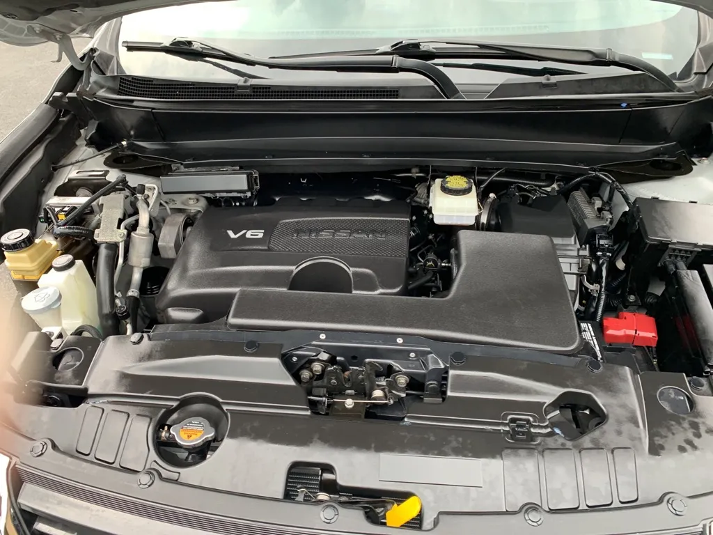 2019 Nissan Pathfinder SV — foto 18 de 21