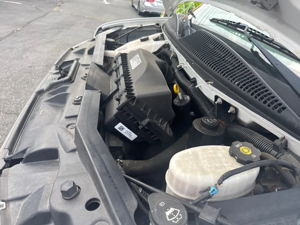 2018 Chevrolet Express 2500 — photo 20 of 22