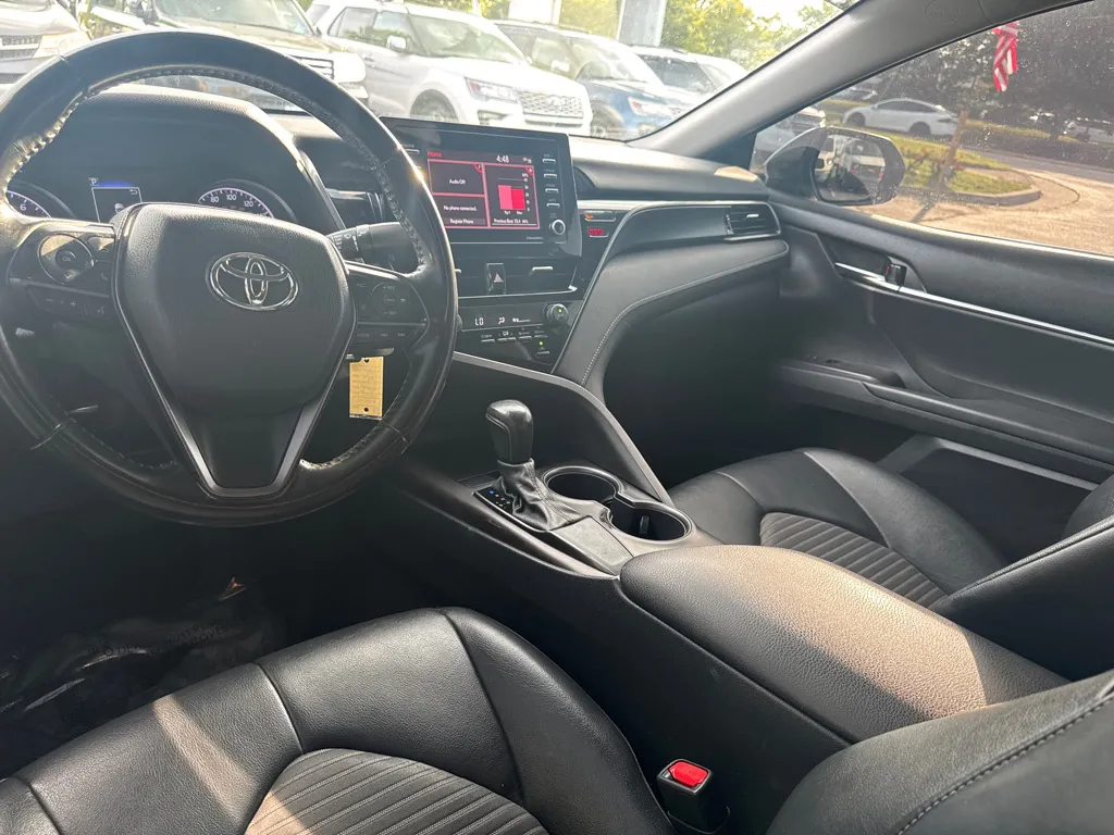 2021 Toyota Camry SE — photo 12 of 21