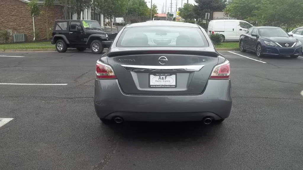2015 Nissan Altima 2.5 — photo 6 of 16