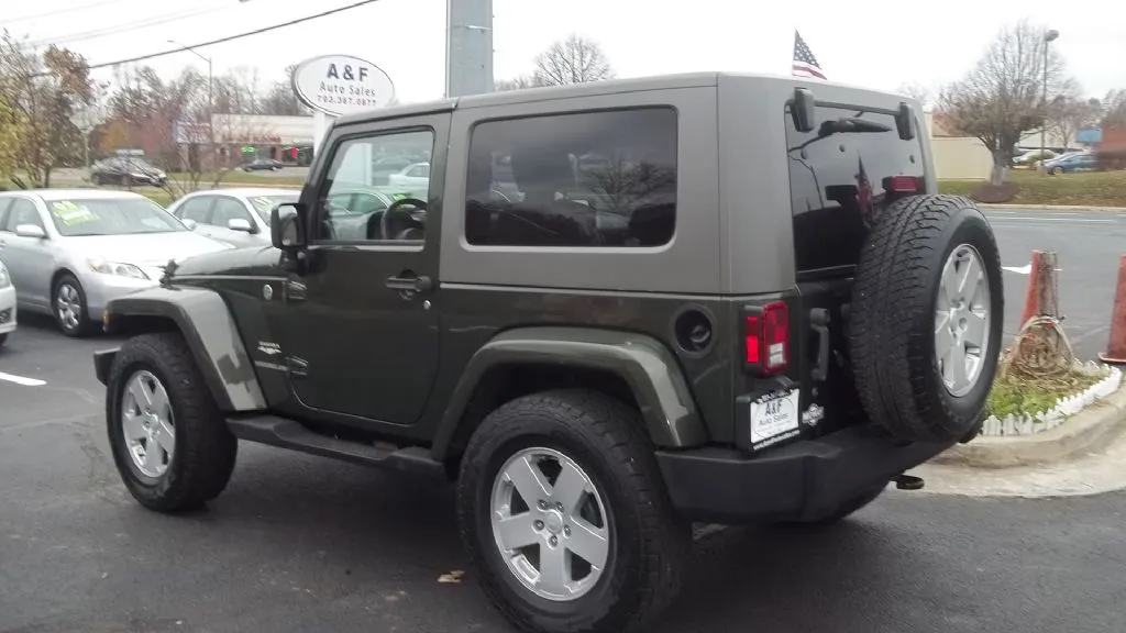 2007 Jeep Wrangler Sahara — photo 4 of 15