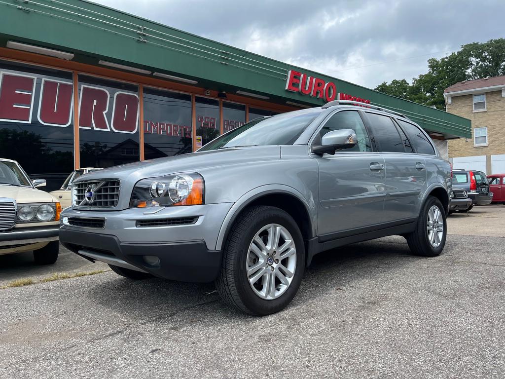Silver 2011 Volvo XC90 SUV / Crossover All-Wheel Drive 6-Speed Automatic