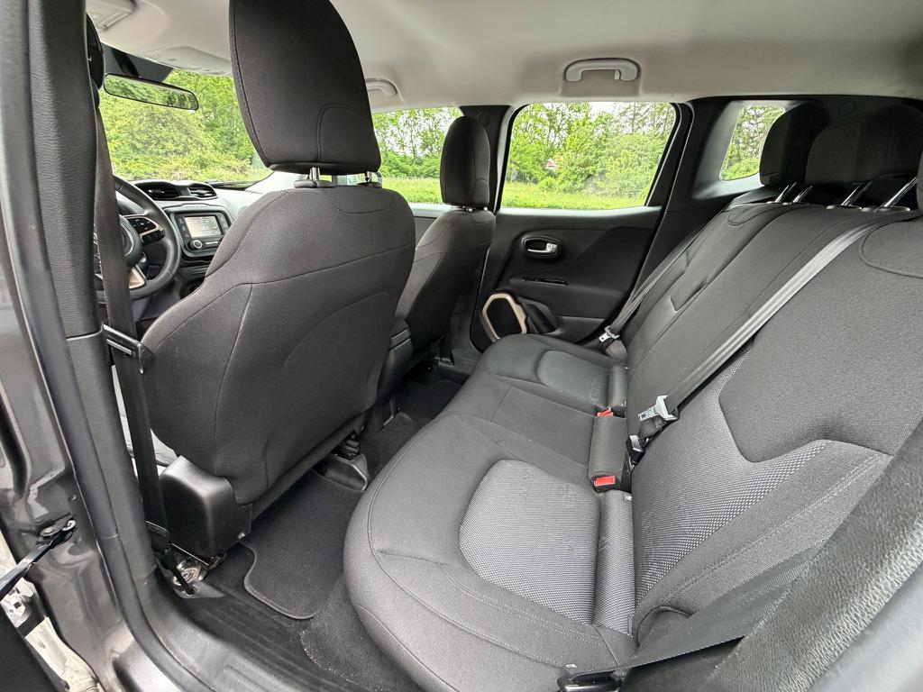 2016 Jeep Renegade Sport - Photo 12