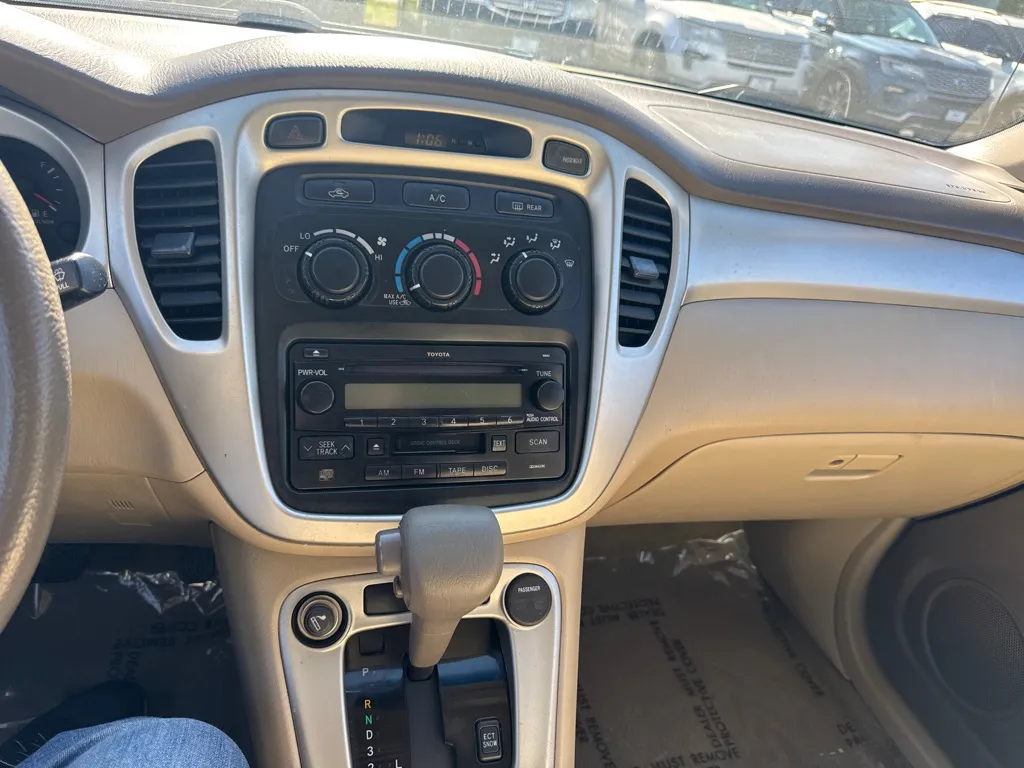 2004 Toyota Highlander — foto 15 de 19