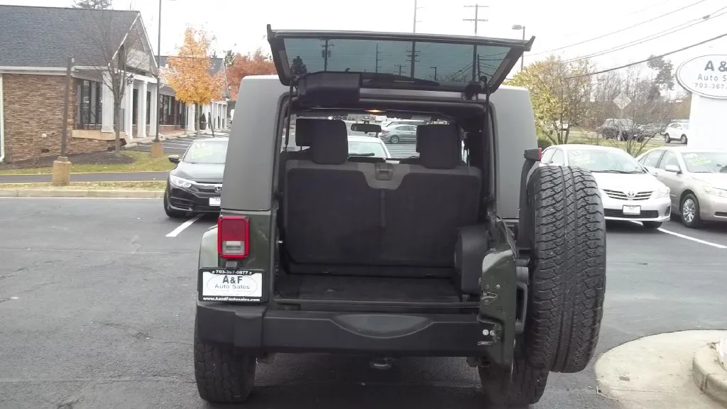 2007 Jeep Wrangler Sahara — photo 10 of 15