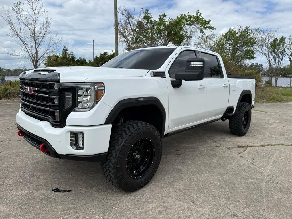 White 2020 GMC Sierra 2500HD AT4 Crew Cab 4WD Pickup Truck Four-Wheel Drive 10-Speed Automatic