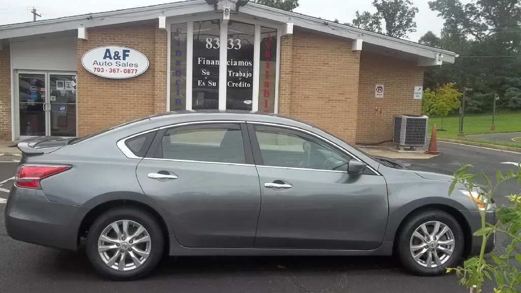 2015 Nissan Altima 2.5 — photo 8 of 16