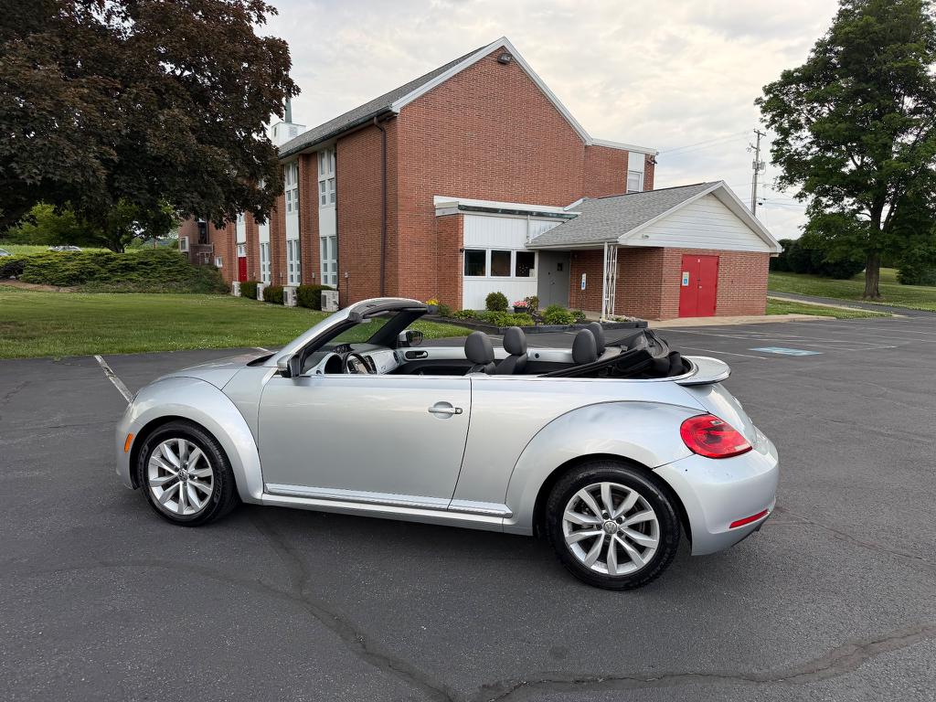 2014 Volkswagen Beetle 11