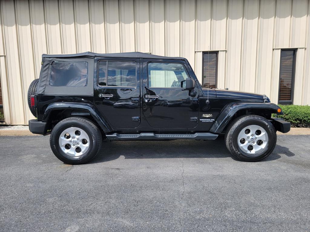 2013 Jeep Wrangler Unlimited Sahara 4WD