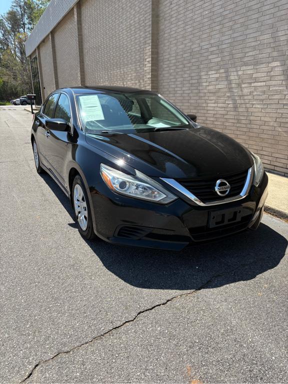Black 2016 Nissan Altima 2.5 S Sedan Front-Wheel Drive Continuously Variable Transmission