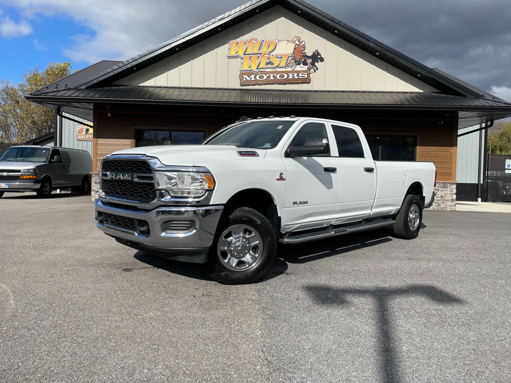 RAM 3500 Tradesman Crew Cab LB 4WD