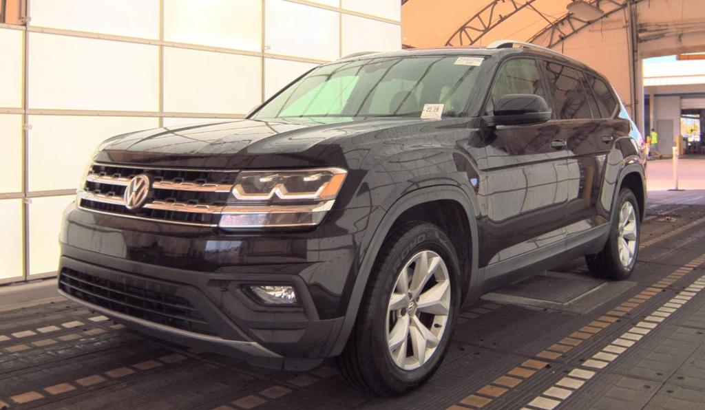2018 Volkswagen Atlas SE with Technology