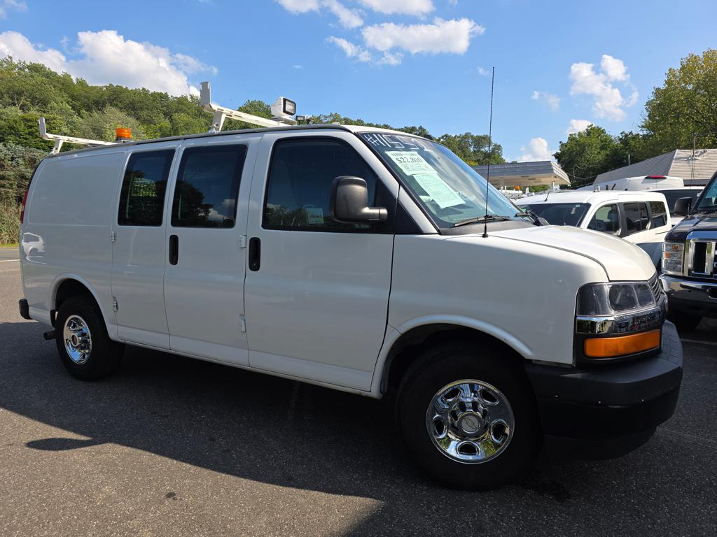 White 2018 GMC Savana Cargo Van Rear-Wheel Drive 6-Speed Automatic
